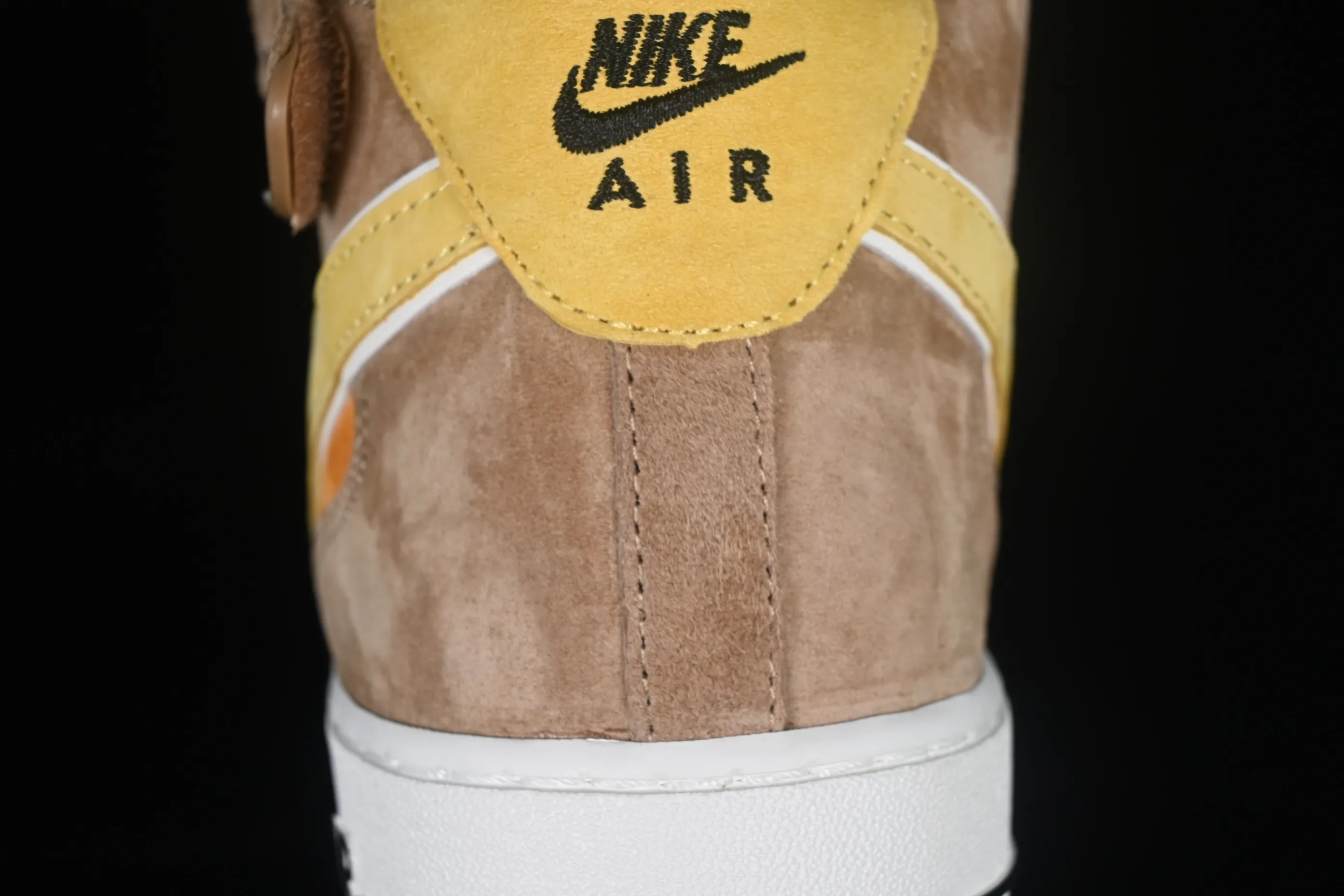 All categories Nk Air Force 1 Air Force series Nk Air Force 1 Mid Air Force mid-top Nk Air Force 1'07 Mid brown Air Force One mid-top casual sneakers CG9908-105